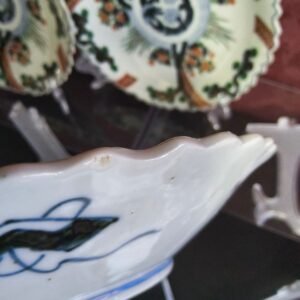 Conjunto de 7 Pratos Japoneses Imari com Borda Recortada