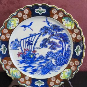 Prato Decorativo Japonês em Porcelana Imari – Navio Takarabune