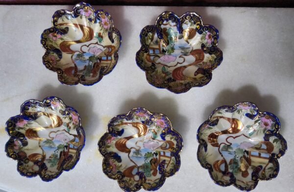 Conjunto de 5 Tigelas Japonesas Kutani do Período Meiji