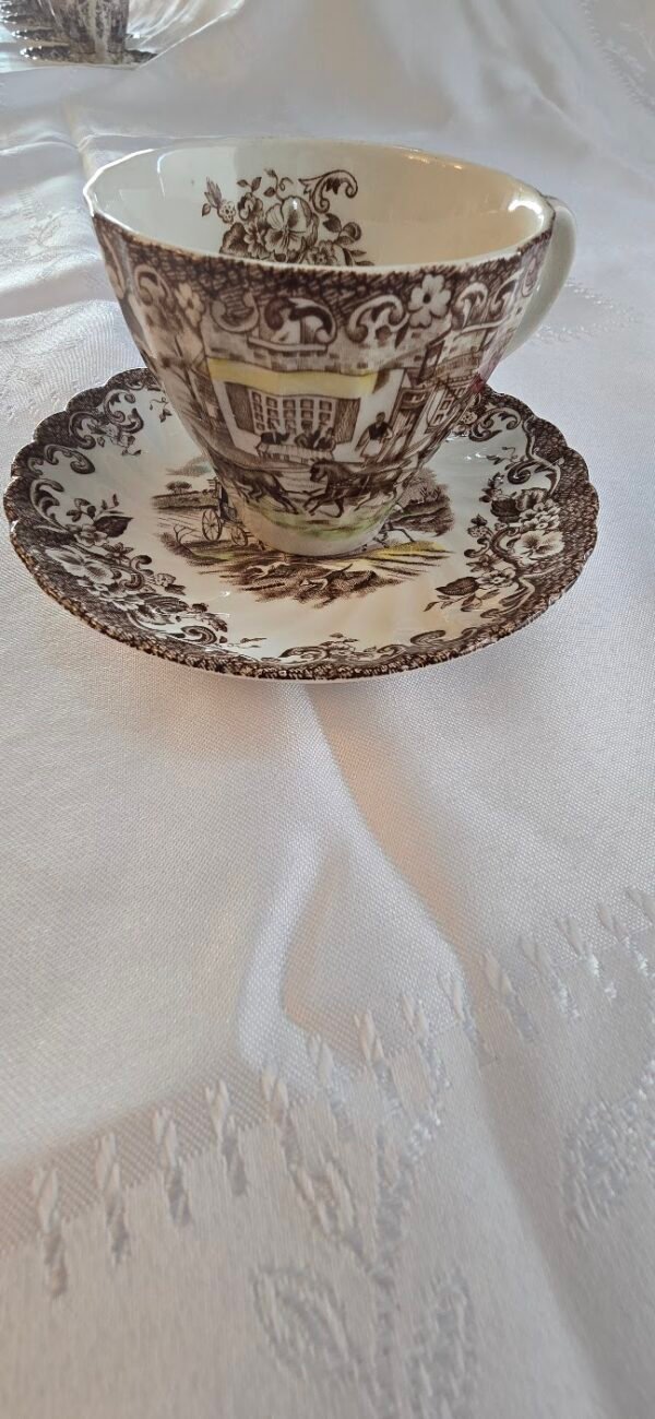 Aparelho de Jantar Inglês em Faiança Transferware Marrom