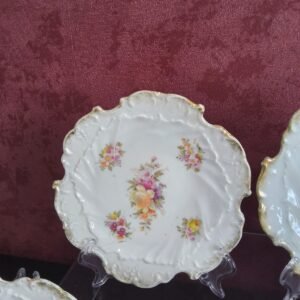 Conjunto de 7 Pratos Europeus em Formato de Concha