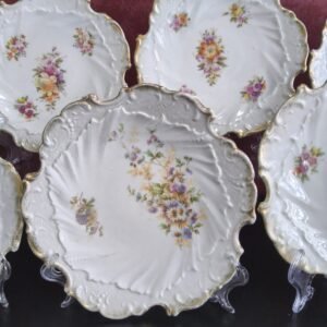 Conjunto de 7 Pratos Europeus em Formato de Concha