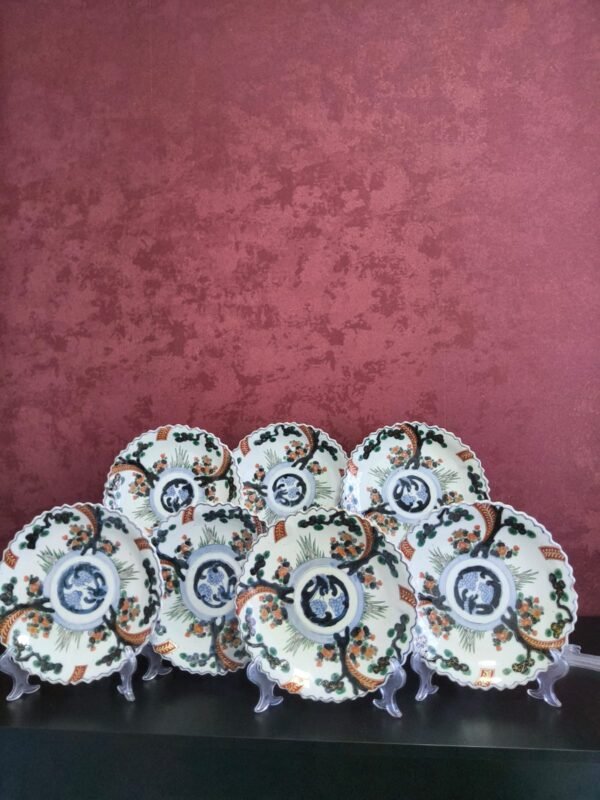 Conjunto de 7 Pratos Japoneses Imari com Borda Recortada