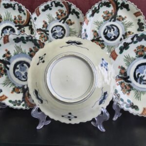 Conjunto de 7 Pratos Japoneses Imari com Borda Recortada